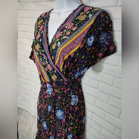 Floral Wrap Short Sleeve Boho Dress - Picture 3 of 7